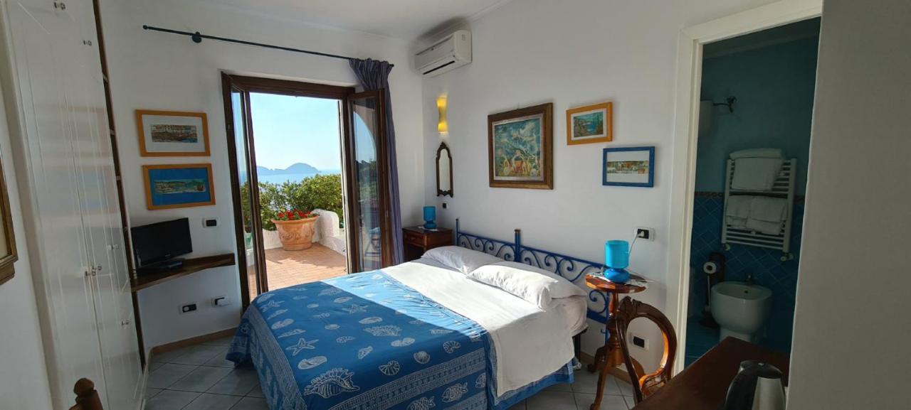 Guest House Villa Il Gabbiano Ponza Exterior photo