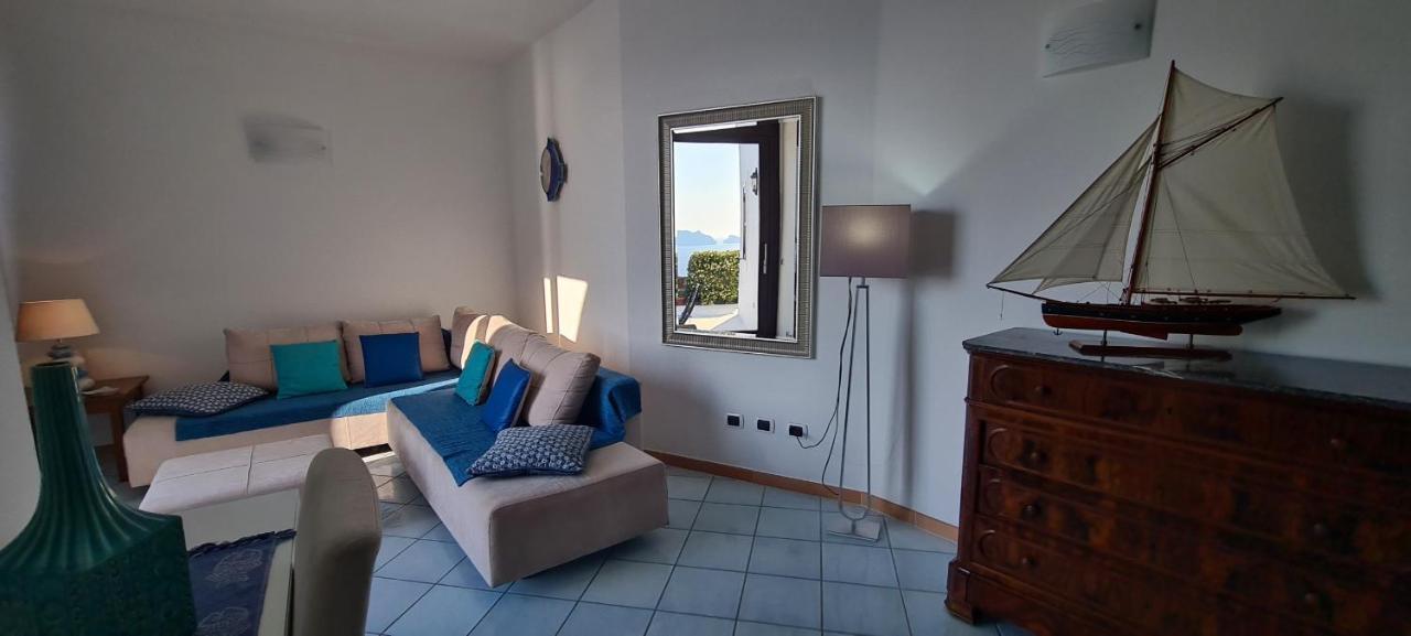 Guest House Villa Il Gabbiano Ponza Exterior photo
